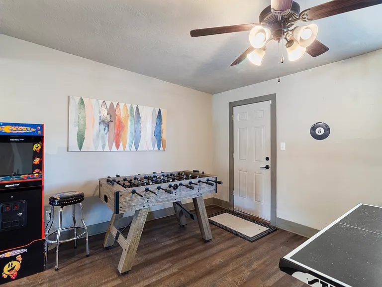102 Moss St — Photo 14