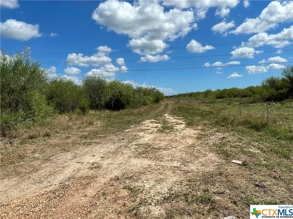 1641 Fm 446, Victoria, TX 77905