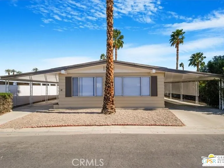 38 N Paseo Laredo — Photo 1