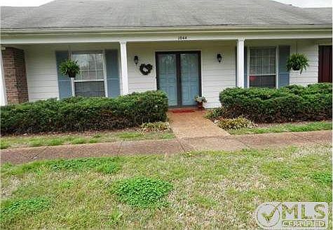 1st image of 1044 Todd Preis Dr #1044