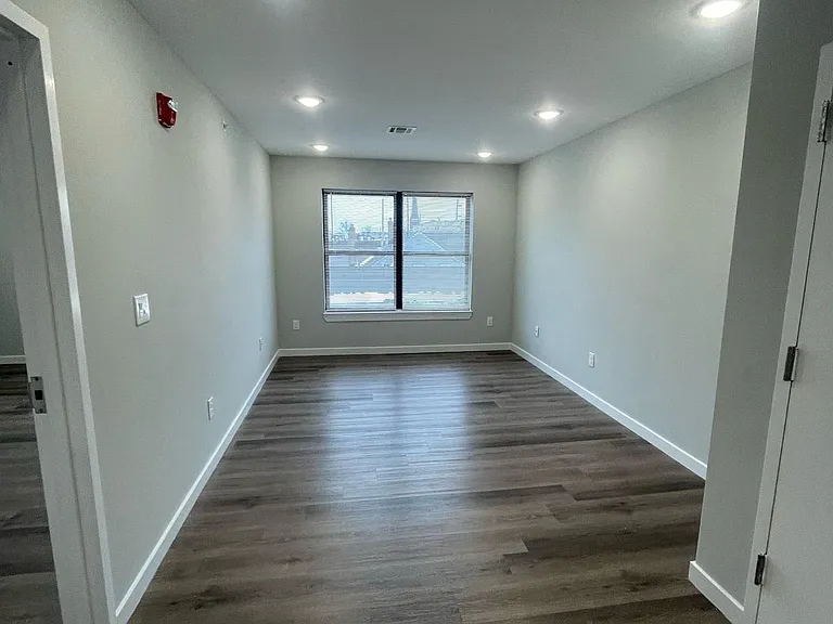 223-225 Rosa Parks Blvd #405 — Photo 9