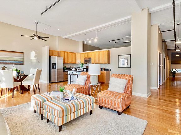 2nd image of 1501 Locust St APT 509