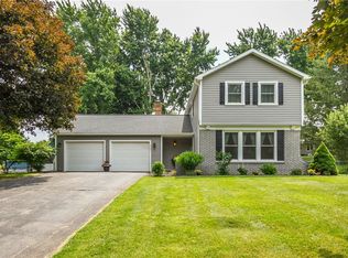 219 Elder Dr, Farmington, NY 14425