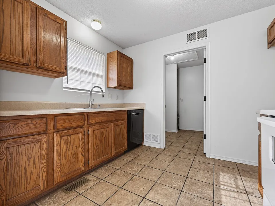 4329-4337 S Elizabeth Ave