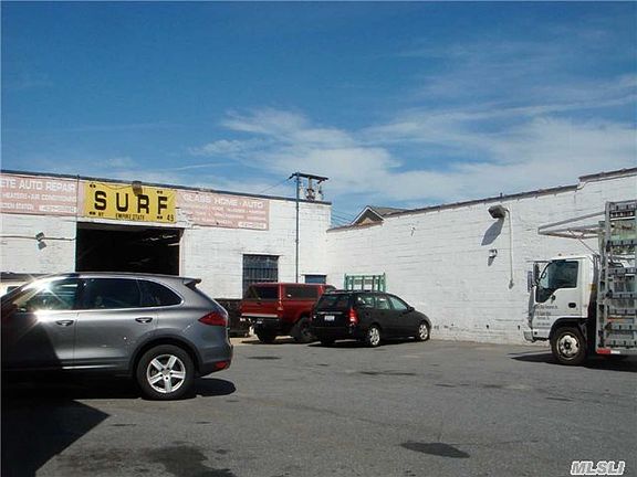 2nd image of 457 Long Beach Blvd