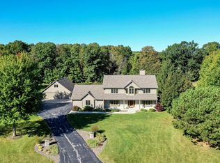 1531 Moonlit Ct, Richfield, WI 53076