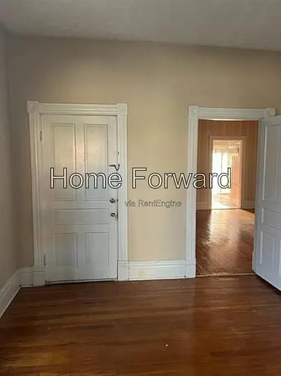 818 High St — Photo 3