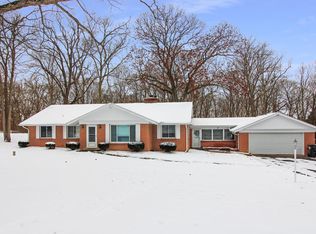3298 N Valley Dr, Port Clinton, OH 43452
