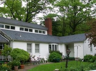 1410 Dunbar Hill Rd, Hamden, CT 06514