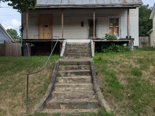 1205 Claiborne St, Johnson City, TN 37601