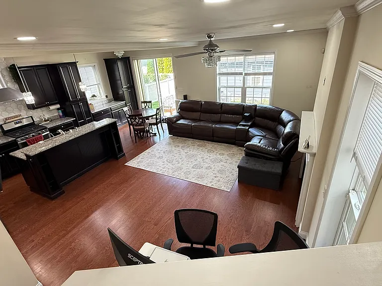 518 Shaw St — Photo 10