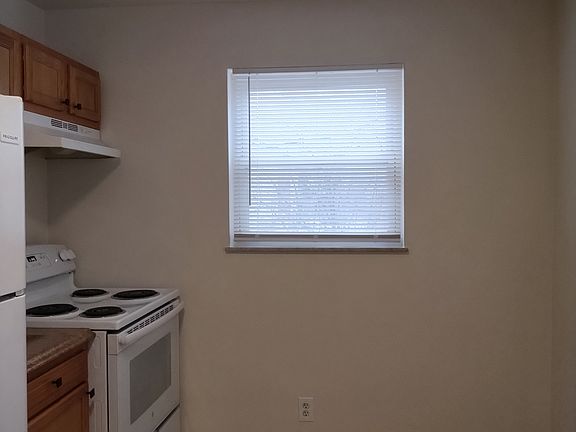 5th image of 6930 Silverton Ave APT 3