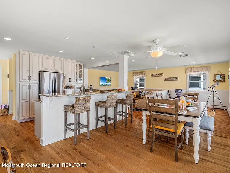 1404 Oceanfront #UPPER — Photo 20