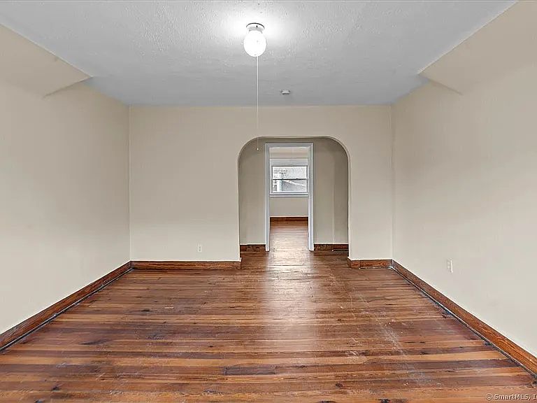 Apt 3 -bright & spacious living room