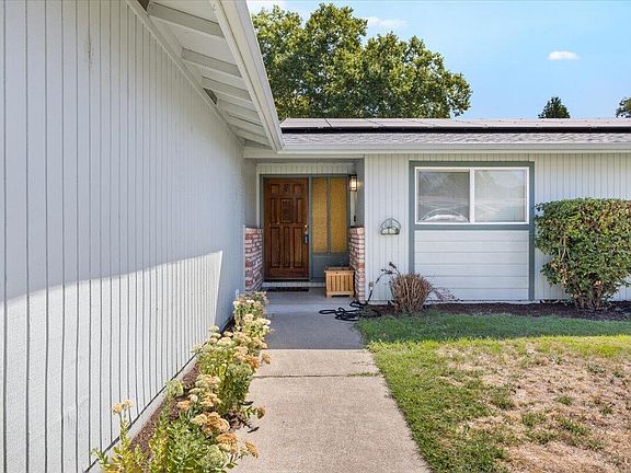 4th image of 1735 Parkdale Dr