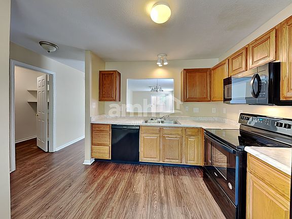 3rd image of 19440 Amber Way