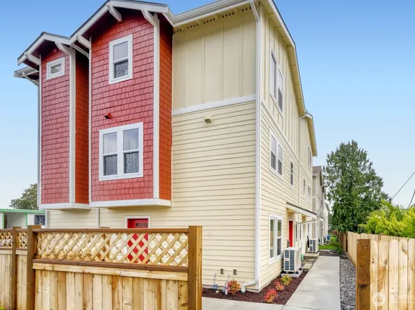 3403 S 144th Lane, Tukwila, WA 98168