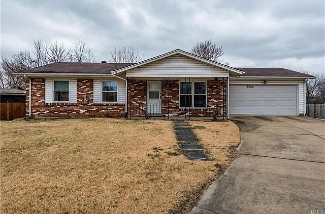 1st image of 2204 White Ash Ct
