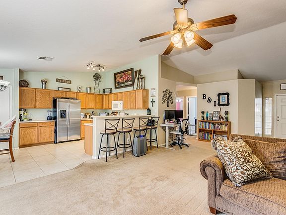2nd image of 4806 E Magnus Dr