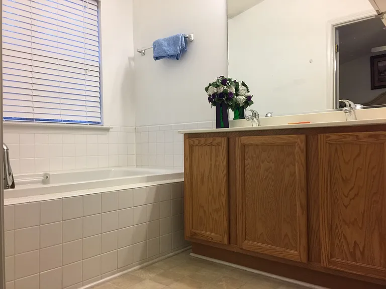 2830 Barrymore St #102 — Photo 15