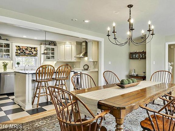 Large Open Dining Space!