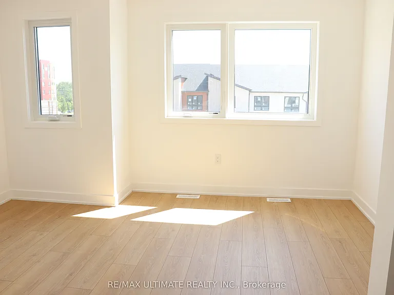 61 Flan Blvd — Photo 26