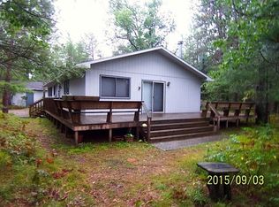 685 N Point Dr, Grayling, MI 49738