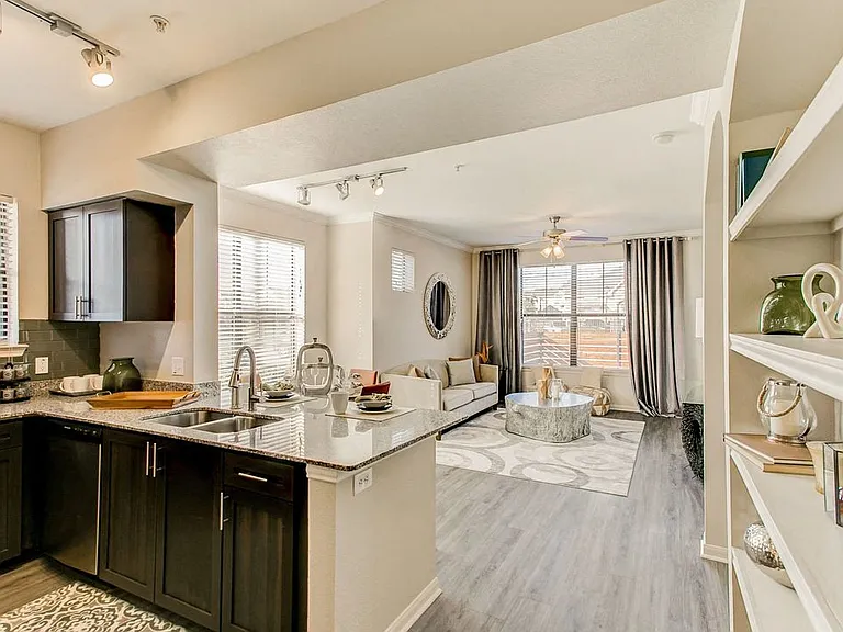 Watervue Apartment Homes — Photo 4