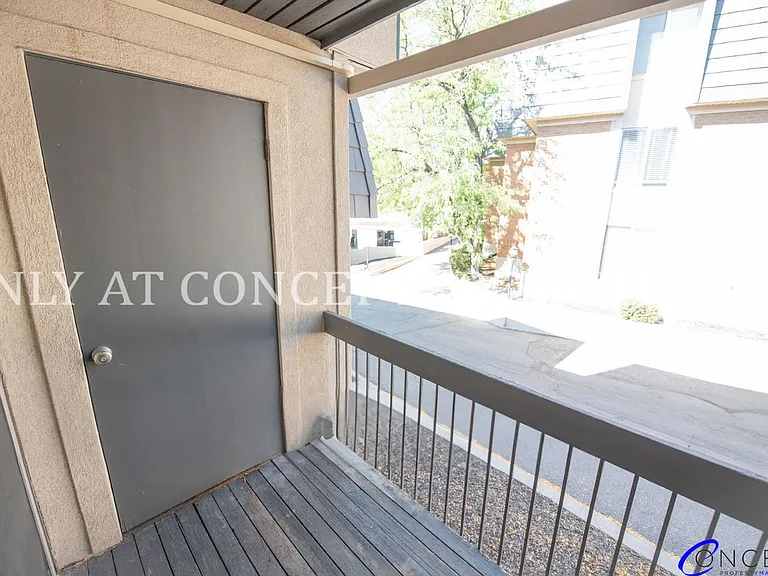 Foothill Terrace — Photo 198