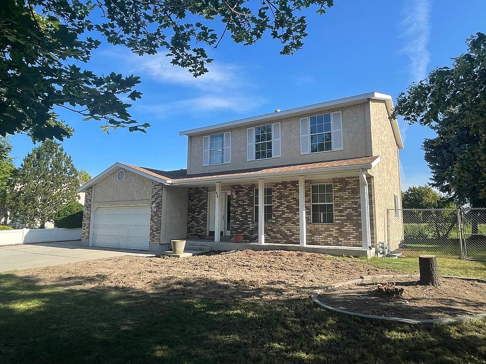 1st image of 826 W Greenoaks Dr