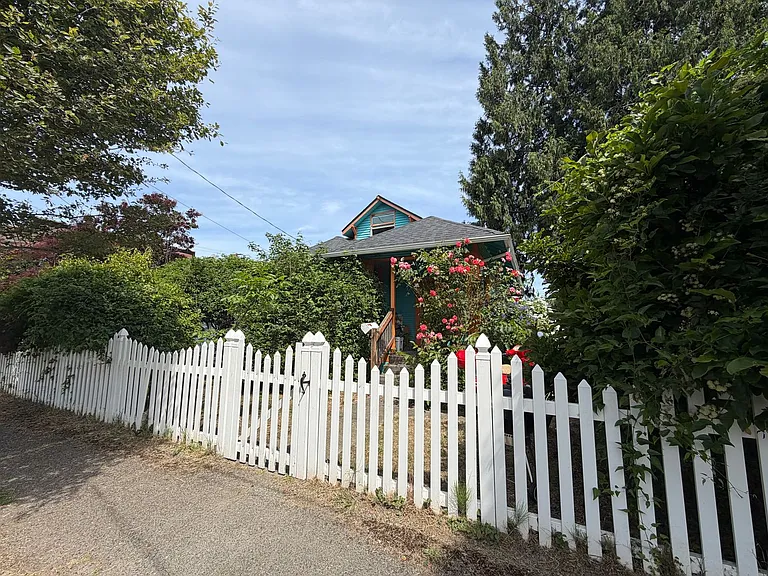 1410 S Cloverdale St — Photo 3