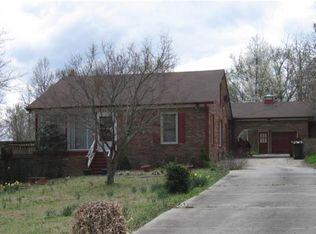 1911 Murrayhill Rd, Greensboro, NC 27403