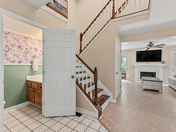 5th image of 5067 Bristol Ct