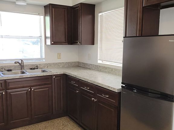 3rd image of 2103 Jobbins Dr Unit 1