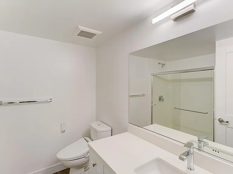 The Kingsley Diplomat Apartments — Photo 14