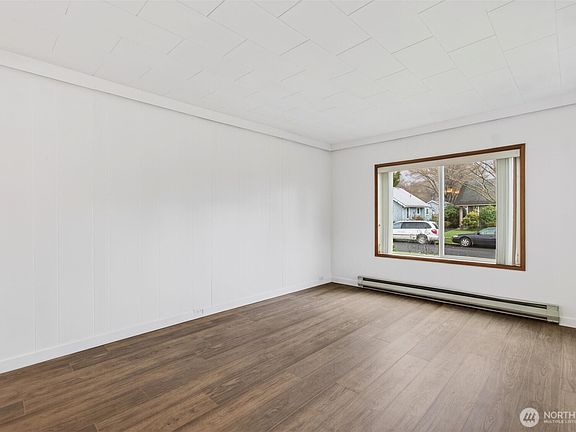 5th image of 657 17th Avenue