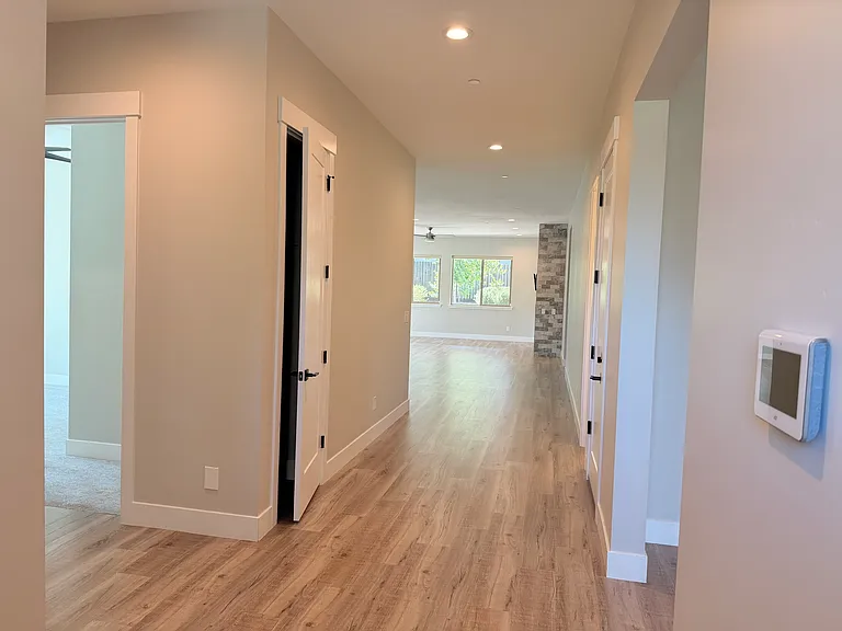 1112 Turquoise Way — Photo 3