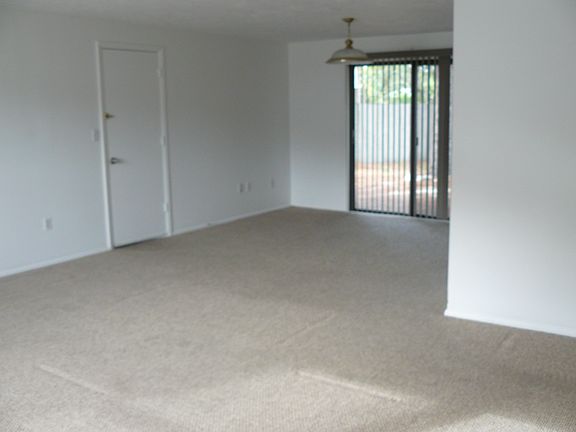 3rd image of 5549 34th Ct E