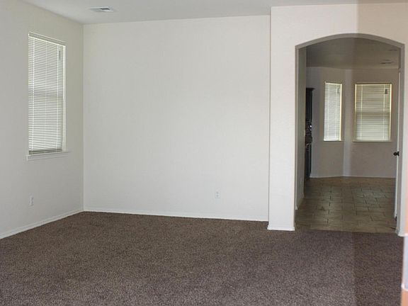 3rd image of 3752 Loma Brisa Dr