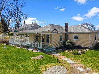 105 Forand Ln, Tiverton, RI, 02878