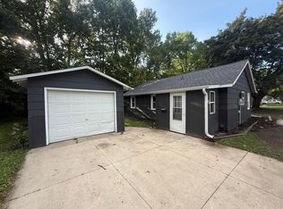 722 11th St NW, Willmar, MN 56201