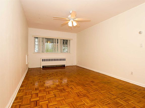 5th image of 2558 Paulding Ave
