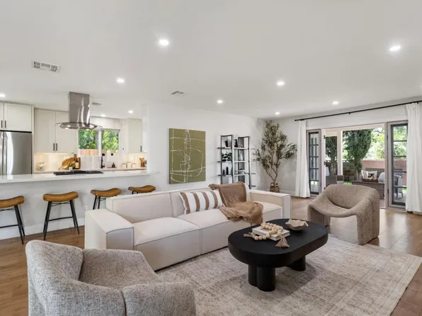 24022 Vanowen St, West Hills, CA 91307