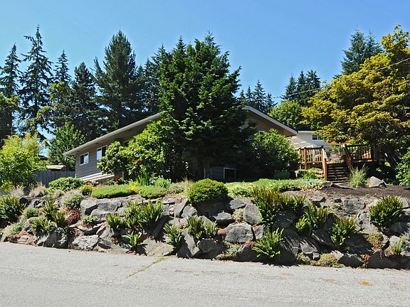 2nd image of 18415 16th Ave NE