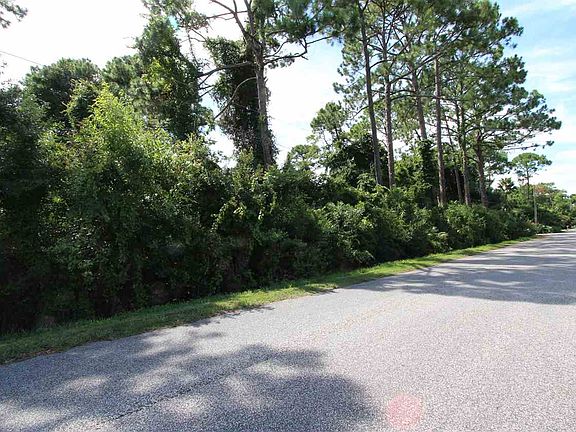 4th image of 228 Harvard Rd