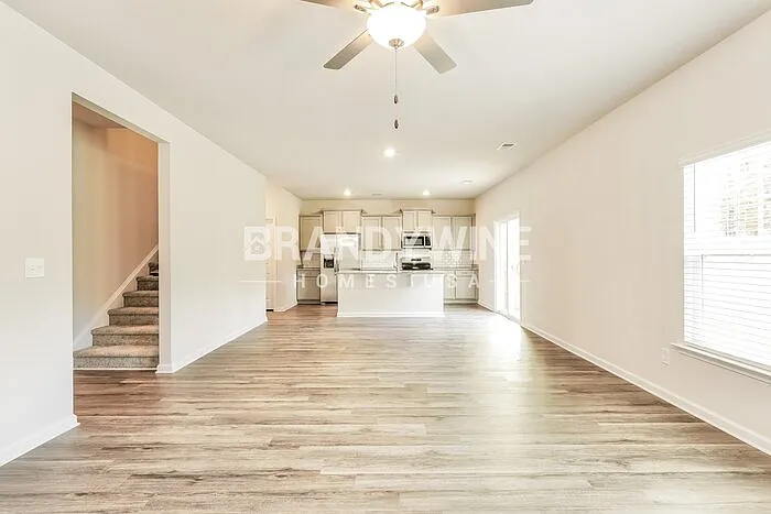 553 Glenmanor Dr — Photo 12