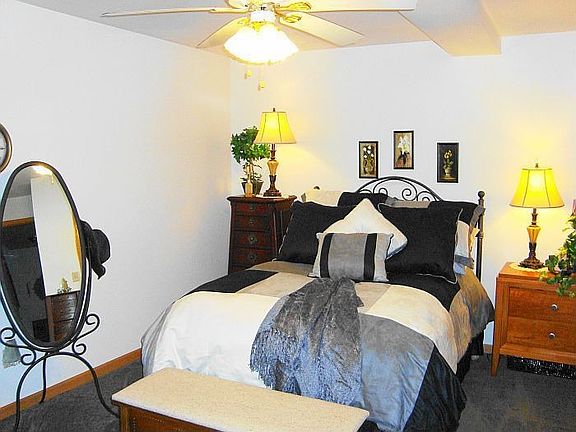 5th image of 28641 N Lake Dr Unit 3