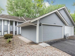 2735 River Hills Dr S, Burnsville, MN 55337