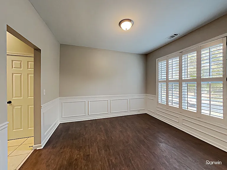 2184 Longmont Dr — Photo 9