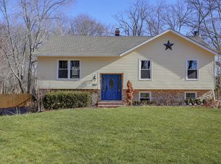 262 Smithburg Rd, Manalapan, NJ 07726